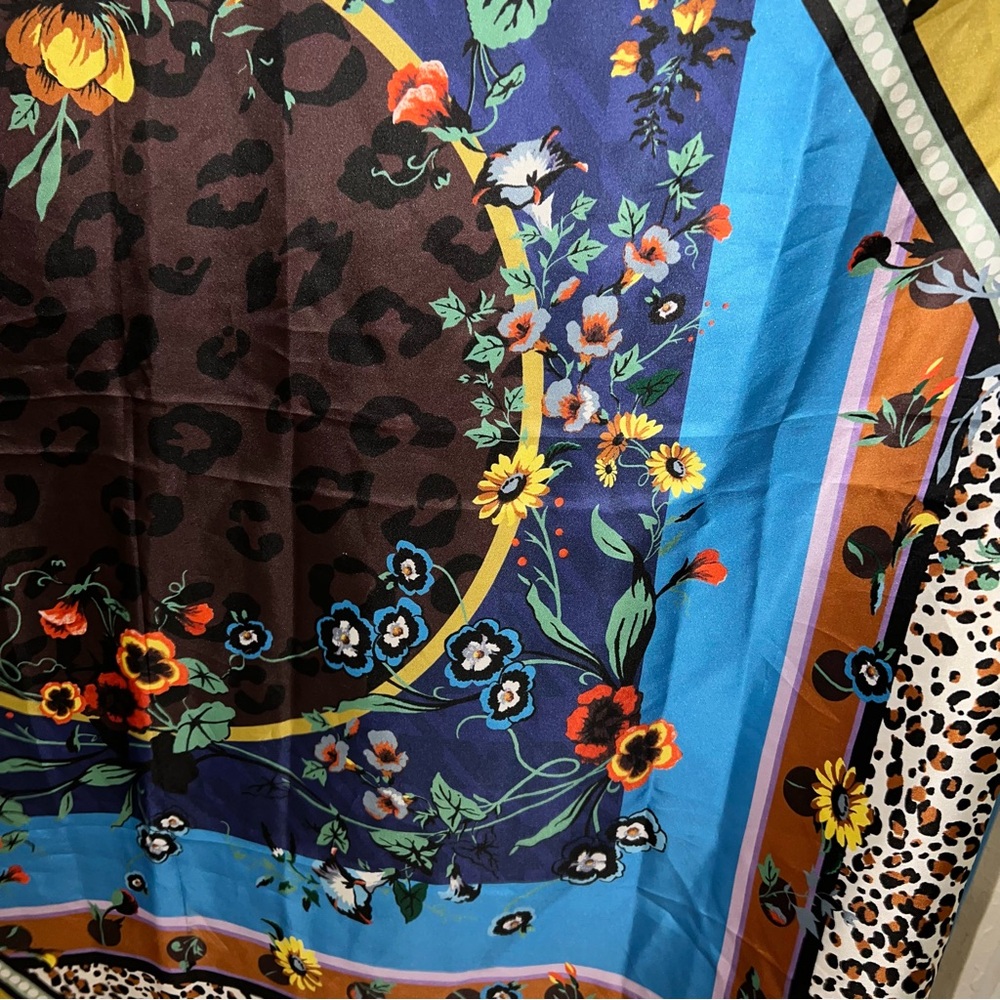 Ann Taylor BNWT 100% Silk Large Square Mixed Pattern Leopard Floral Print Scarf - Picture 9 of 12